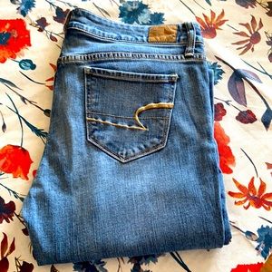 American Eagle— Women’s Skinny Jean